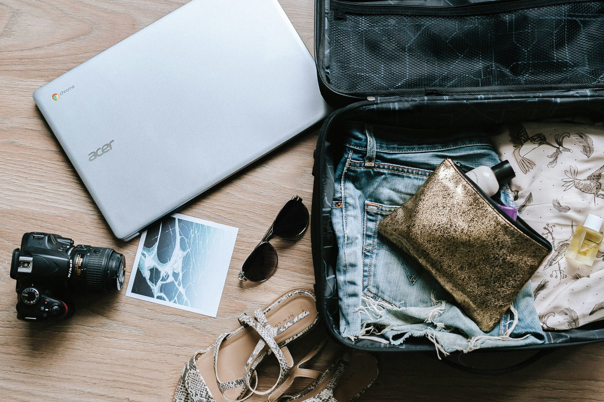 Travel Influencer Discounts: How to Score the Best Deals on Luggage & Accessories
